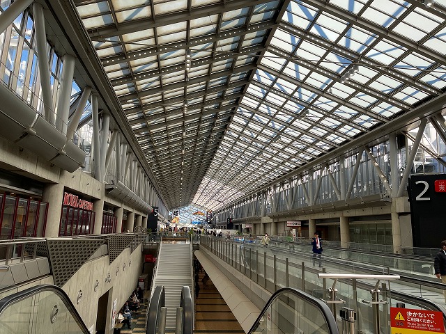 初めまして！本部営業の西田です！